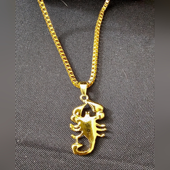 Scorpion Gold Tone Necklace - Picture 2 of 2